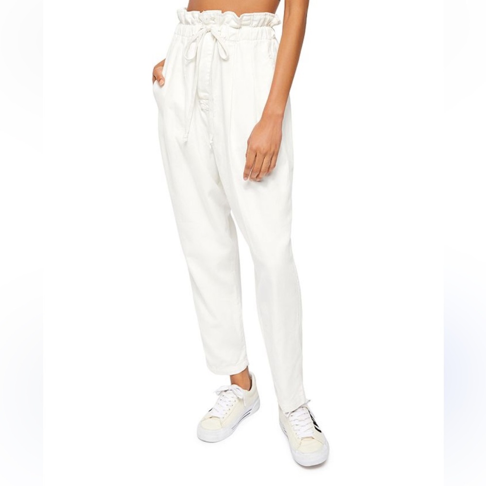 Free People Margate Paper Bag Waisted, wide legged cropped pants. Size Medium